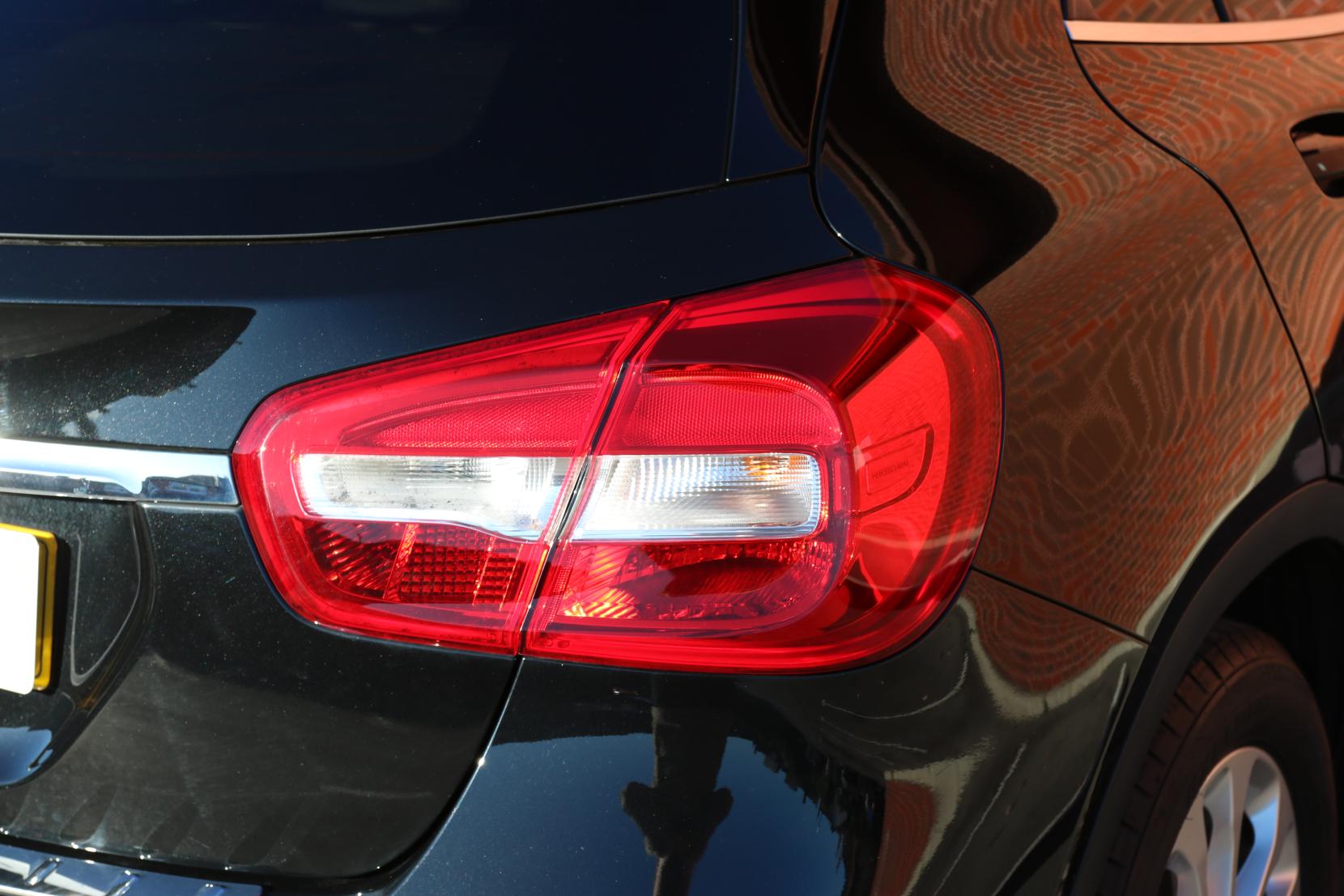 Mercedes-Benz GLA 1.6 GLA200 SE (Executive) SUV 5dr Petrol Manual Euro 6 (s/s) (156 ps)