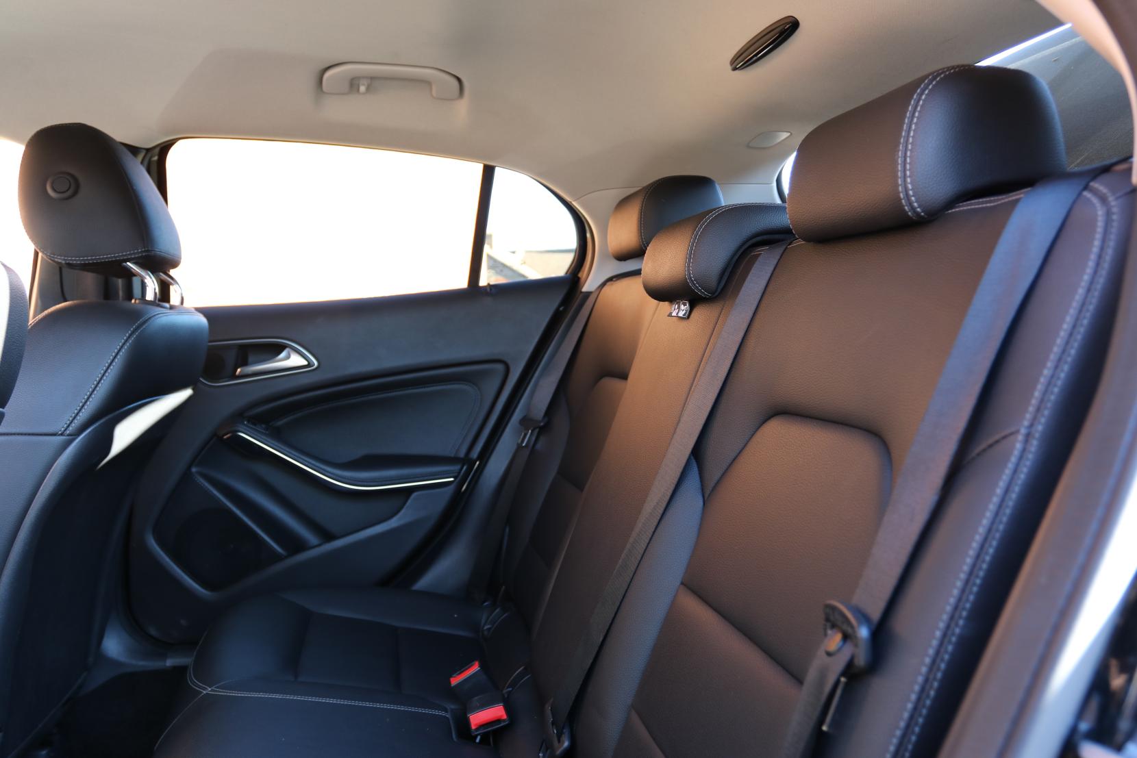 Mercedes-Benz GLA 1.6 GLA200 SE (Executive) SUV 5dr Petrol Manual Euro 6 (s/s) (156 ps)