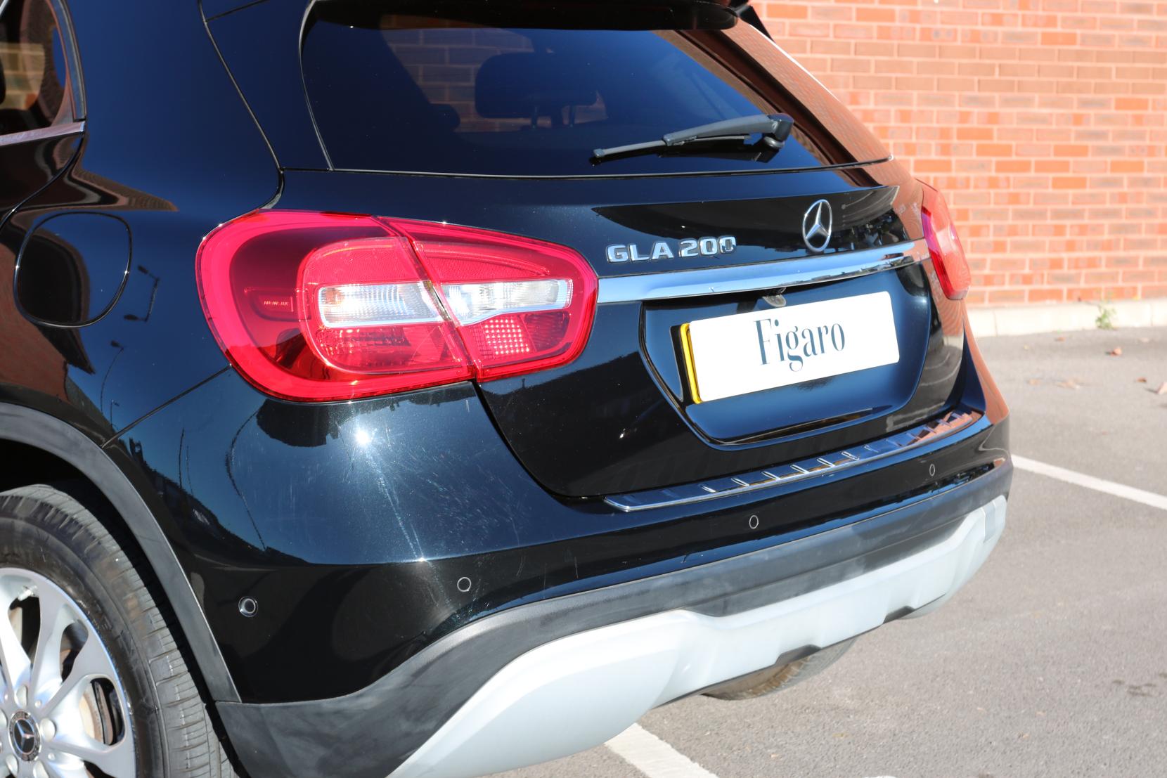 Mercedes-Benz GLA 1.6 GLA200 SE (Executive) SUV 5dr Petrol Manual Euro 6 (s/s) (156 ps)