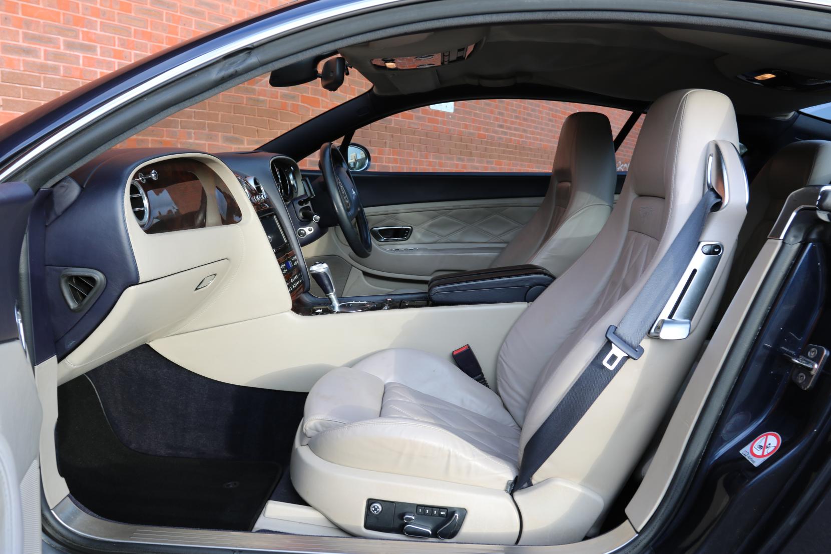 Bentley Continental 6.0 GT Coupe 2dr Petrol Automatic (410 g/km, 552 bhp)