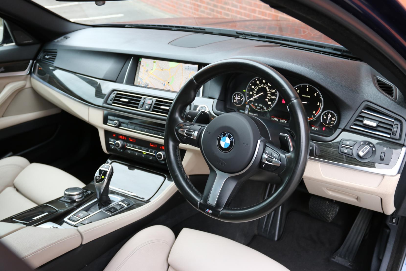 BMW 5 Series 3.0 530d M Sport Touring 5dr Diesel Auto Euro 6 (s/s) (258 ps)