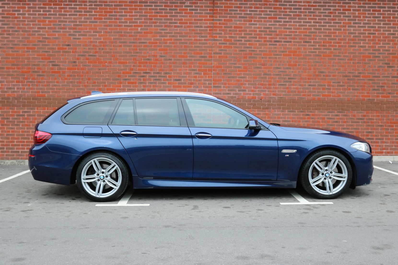 BMW 5 Series 3.0 530d M Sport Touring 5dr Diesel Auto Euro 6 (s/s) (258 ps)