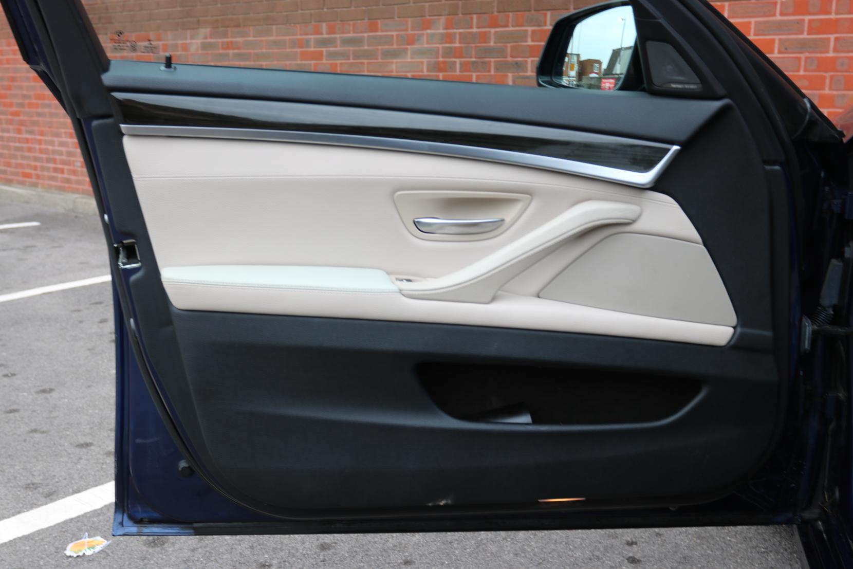 BMW 5 Series 3.0 530d M Sport Touring 5dr Diesel Auto Euro 6 (s/s) (258 ps)