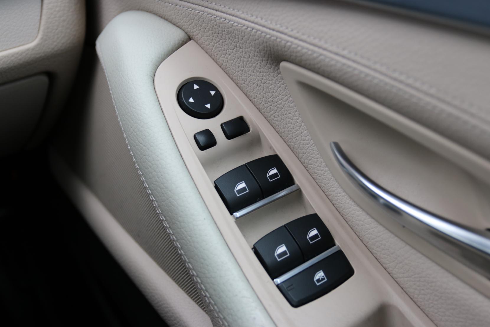 BMW 5 Series 3.0 530d M Sport Touring 5dr Diesel Auto Euro 6 (s/s) (258 ps)