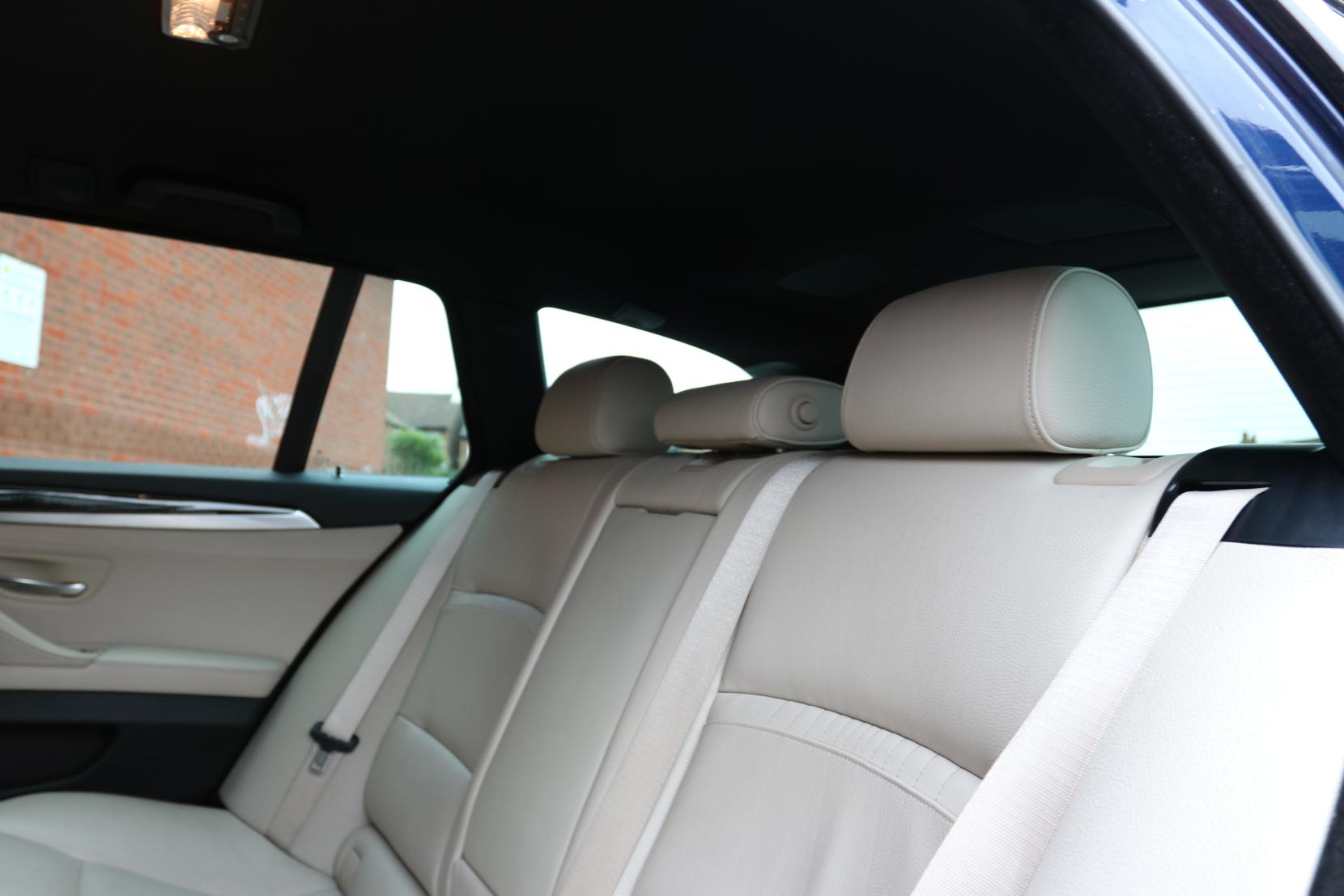 BMW 5 Series 3.0 530d M Sport Touring 5dr Diesel Auto Euro 6 (s/s) (258 ps)