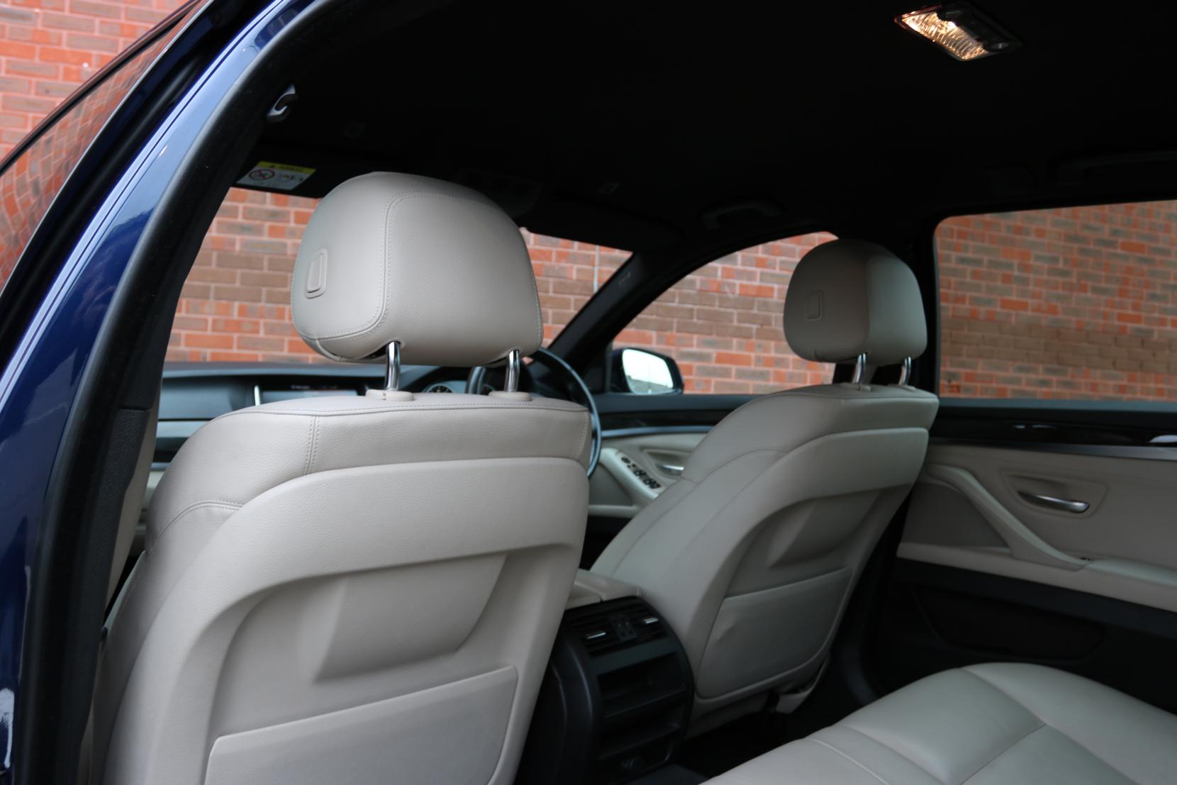 BMW 5 Series 3.0 530d M Sport Touring 5dr Diesel Auto Euro 6 (s/s) (258 ps)