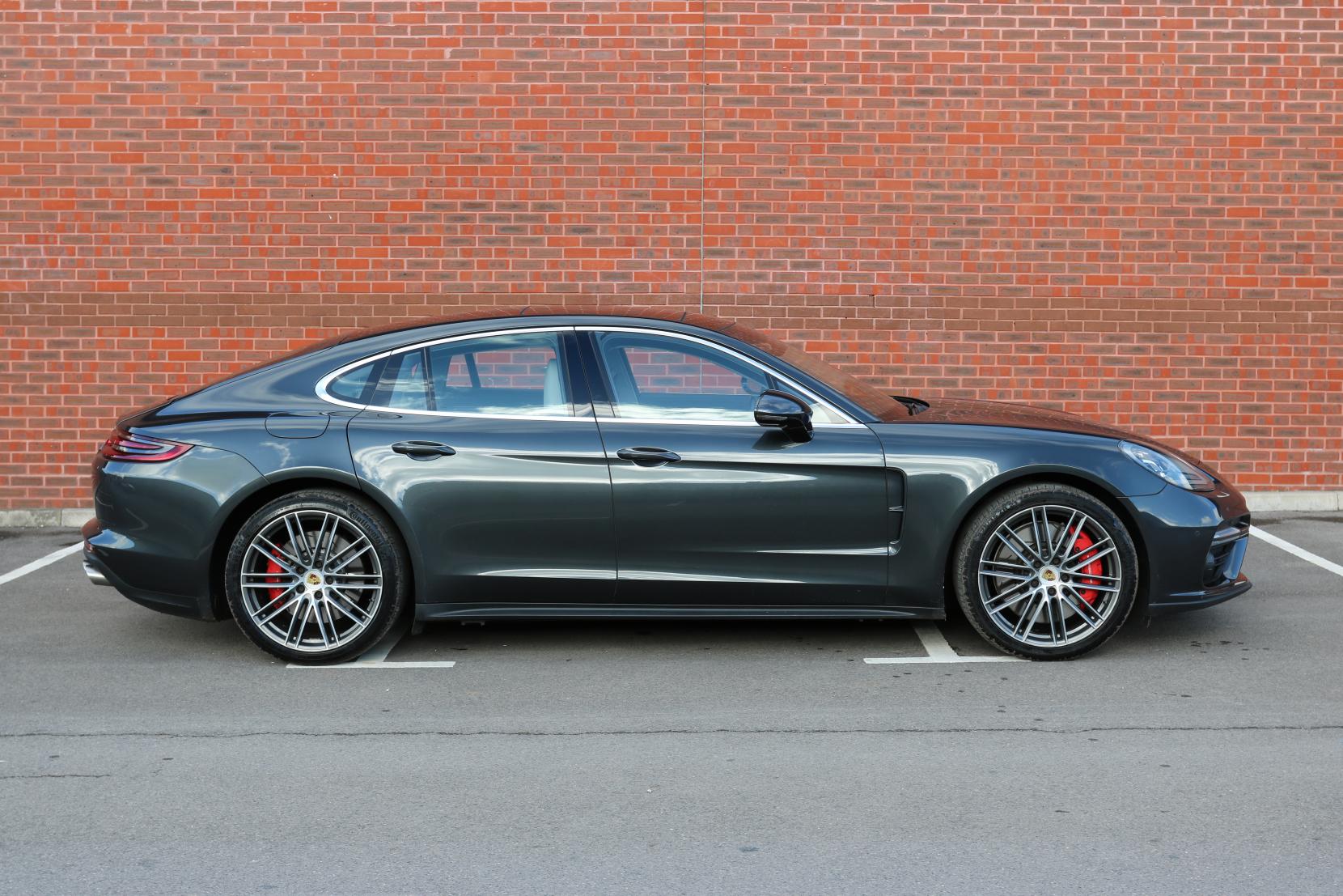 Porsche Panamera 4.0T V8 Turbo Saloon 5dr Petrol PDK 4WD Euro 6 (s/s) (550 ps)