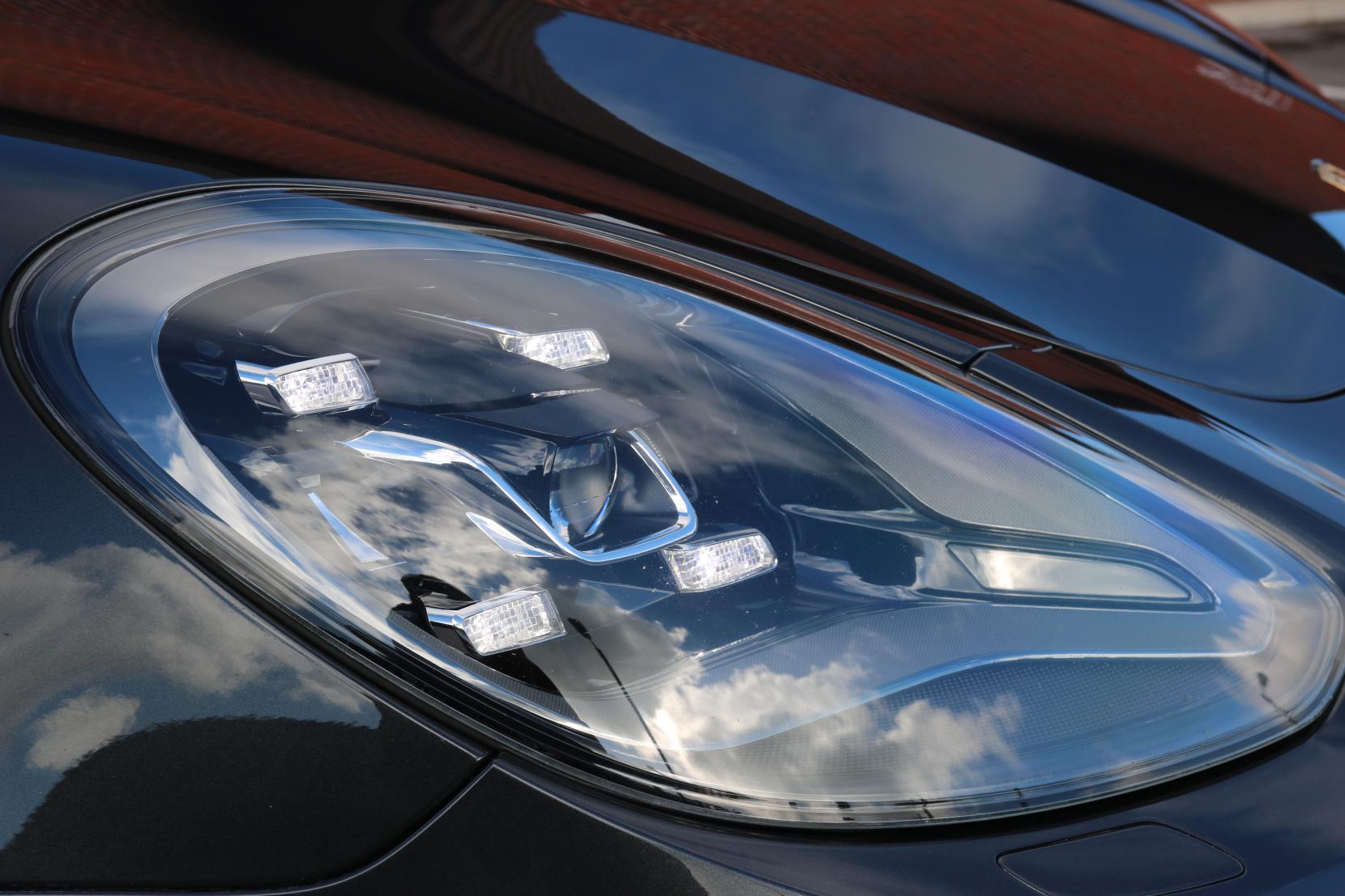 Porsche Panamera 4.0T V8 Turbo Saloon 5dr Petrol PDK 4WD Euro 6 (s/s) (550 ps)