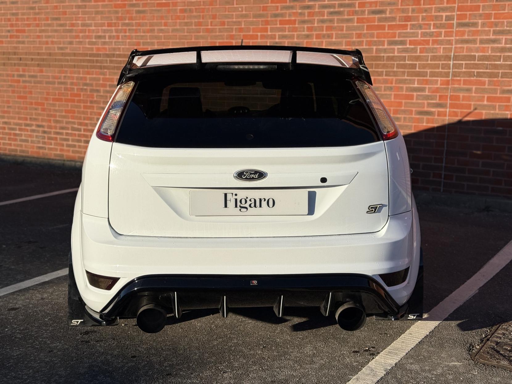 Ford Focus 2.5 SIV ST-3 Hatchback 3dr Petrol Manual (224 g/km, 221 bhp)