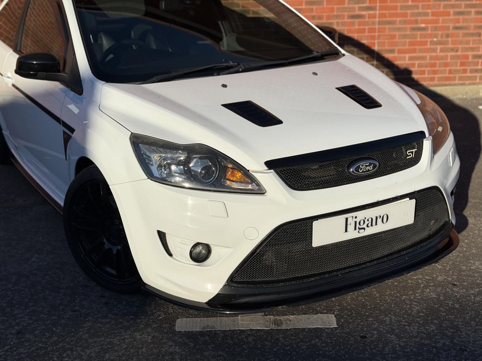 Ford Focus 2.5 SIV ST-3 Hatchback 3dr Petrol Manual (224 g/km, 221 bhp)