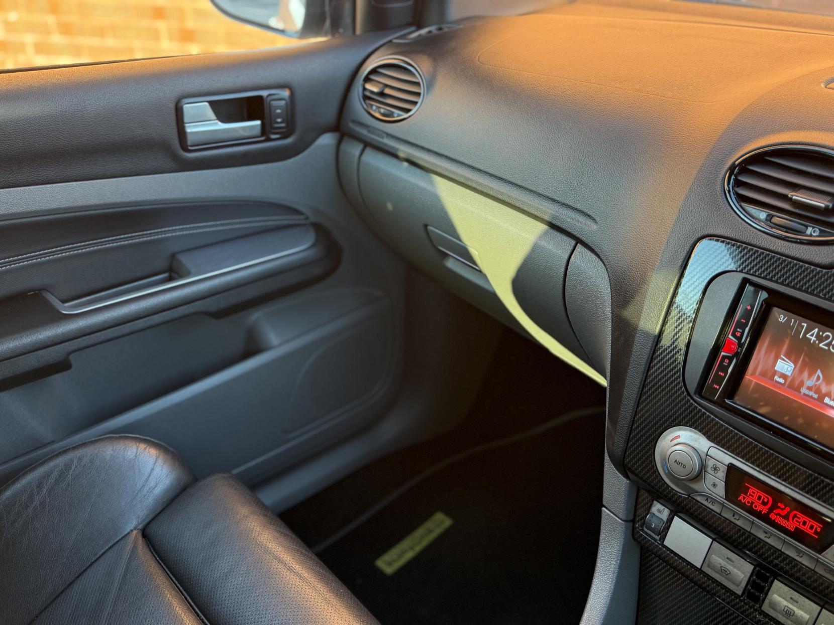 Ford Focus 2.5 SIV ST-3 Hatchback 3dr Petrol Manual (224 g/km, 221 bhp)