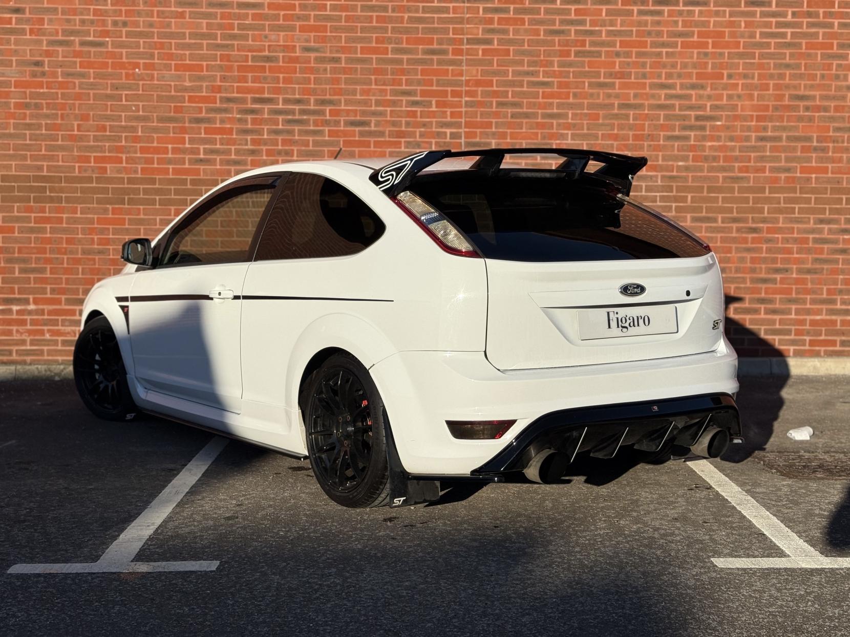 Ford Focus 2.5 SIV ST-3 Hatchback 3dr Petrol Manual (224 g/km, 221 bhp)