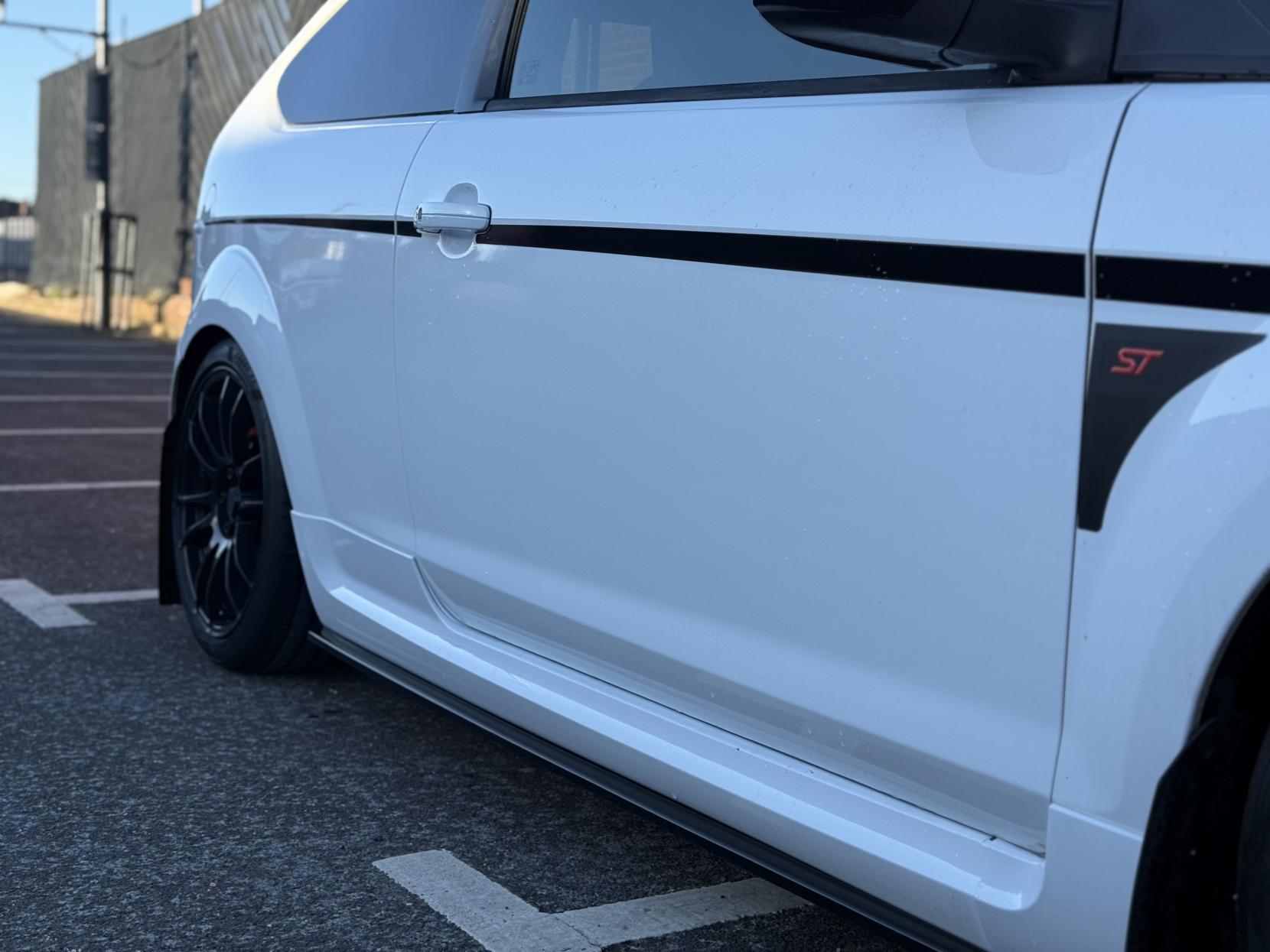 Ford Focus 2.5 SIV ST-3 Hatchback 3dr Petrol Manual (224 g/km, 221 bhp)