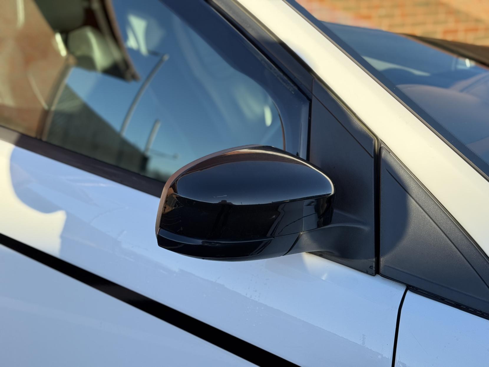 Ford Focus 2.5 SIV ST-3 Hatchback 3dr Petrol Manual (224 g/km, 221 bhp)