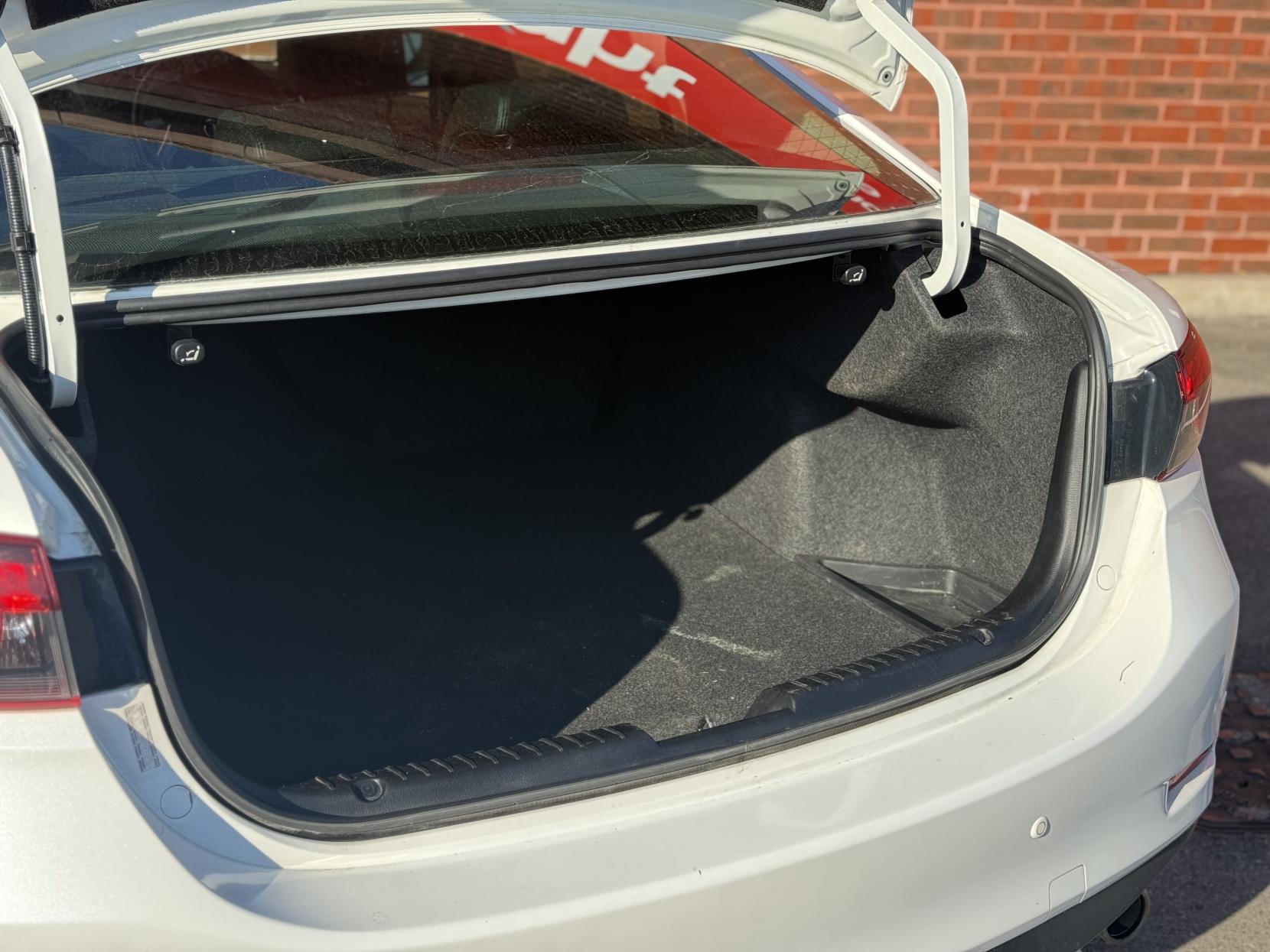 Mazda Mazda6 2.2 SKYACTIV-D Sport Nav Saloon 4dr Diesel Auto Euro 6 (s/s) (175 ps)