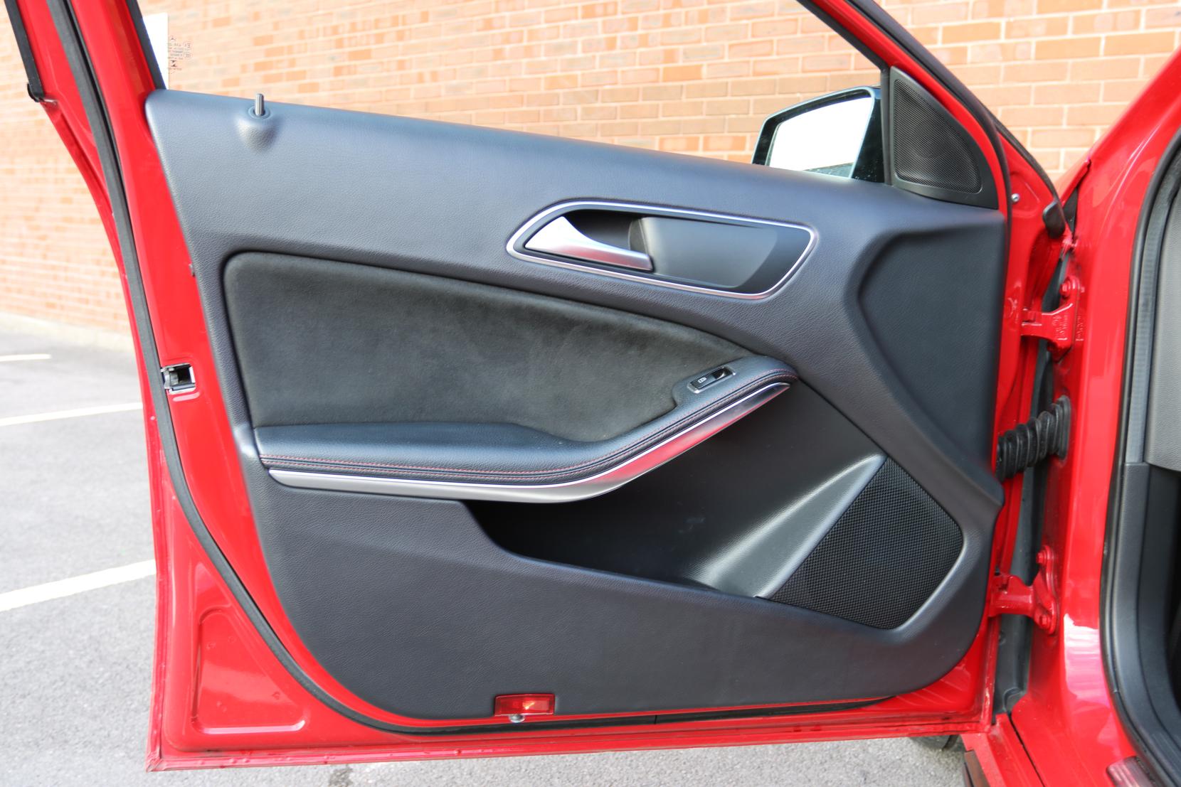 Mercedes-Benz A Class 2.0 A45 AMG Hatchback 5dr Petrol SpdS DCT 4MATIC Euro 6 (s/s) (360 ps)