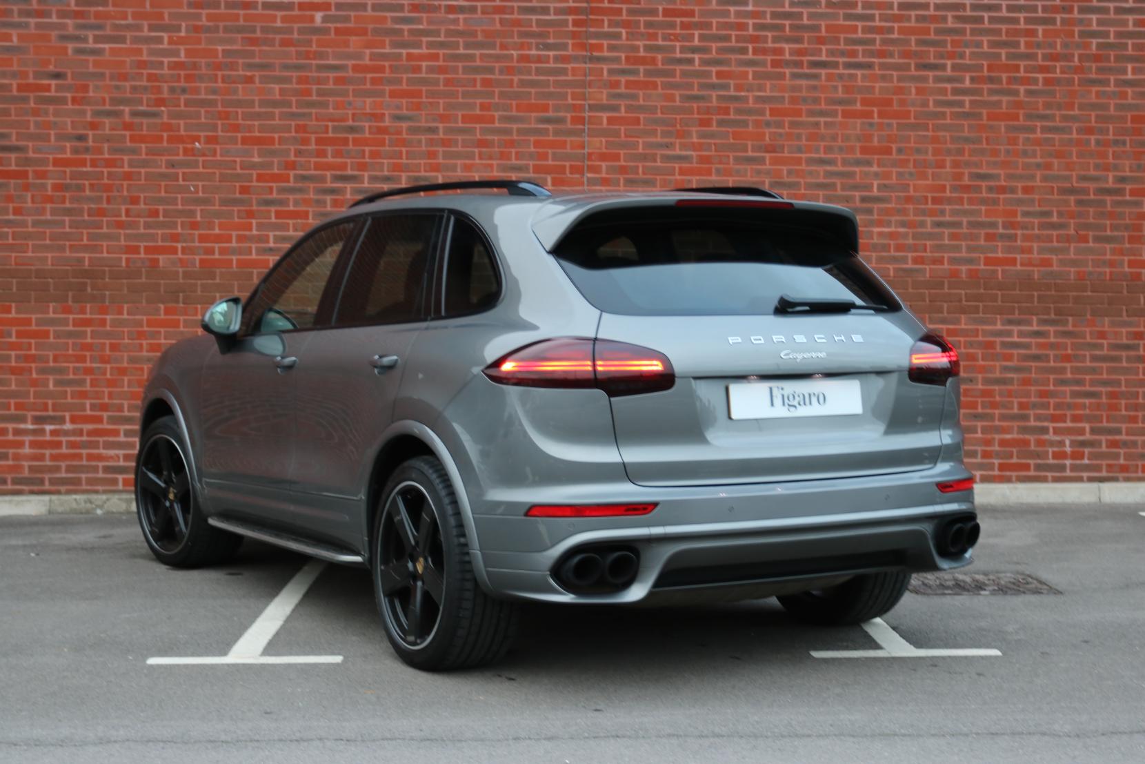 Porsche Cayenne 3.0 TD V6 SUV 5dr Diesel TiptronicS 4WD Euro 6 (s/s) (262 ps)