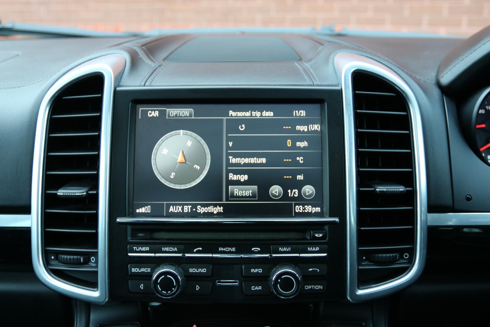 Porsche Cayenne 3.0 TD V6 SUV 5dr Diesel TiptronicS 4WD Euro 6 (s/s) (262 ps)