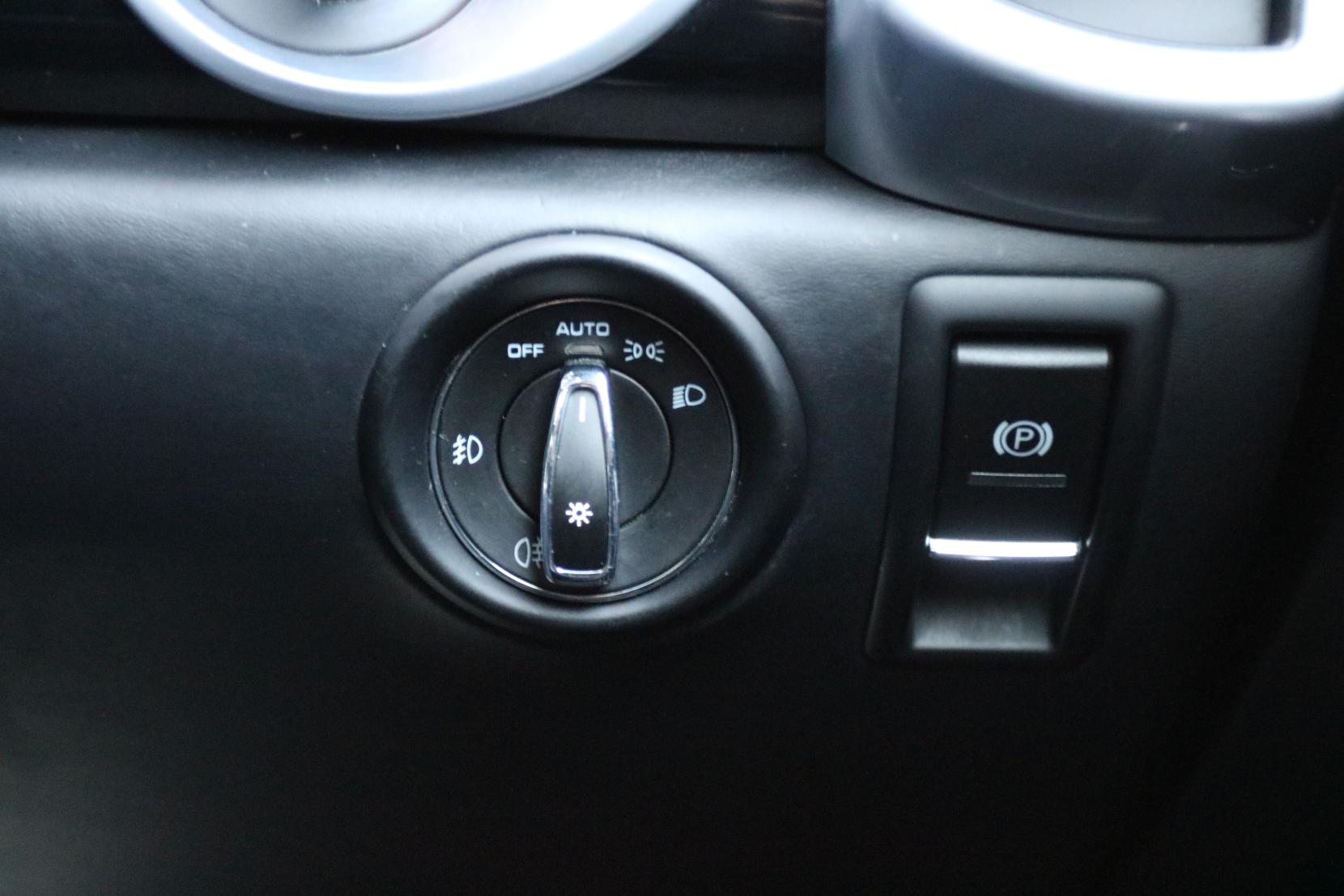 Porsche Cayenne 3.0 TD V6 SUV 5dr Diesel TiptronicS 4WD Euro 6 (s/s) (262 ps)