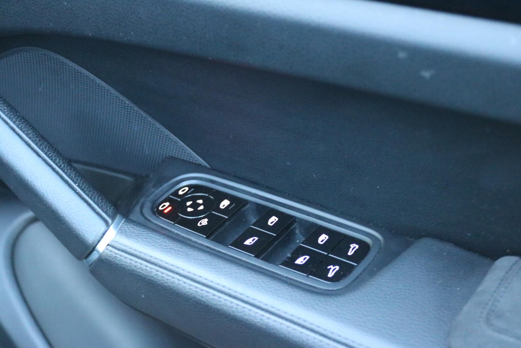 Porsche Cayenne 3.0T V6 SUV 5dr Petrol TiptronicS 4WD Euro 6 (s/s) (340 ps)