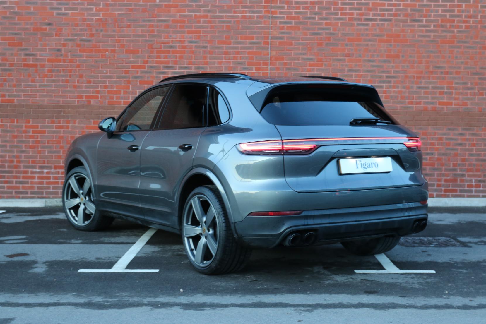 Porsche Cayenne 3.0T V6 SUV 5dr Petrol TiptronicS 4WD Euro 6 (s/s) (340 ps)