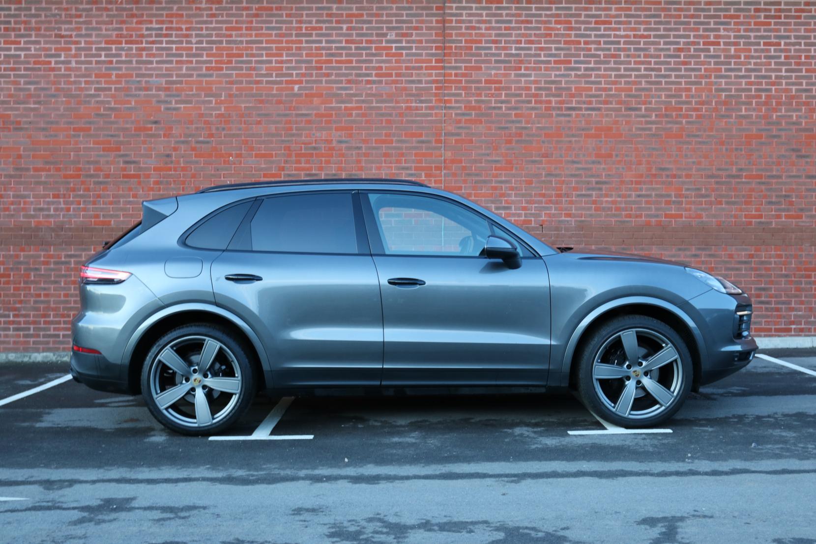 Porsche Cayenne 3.0T V6 SUV 5dr Petrol TiptronicS 4WD Euro 6 (s/s) (340 ps)