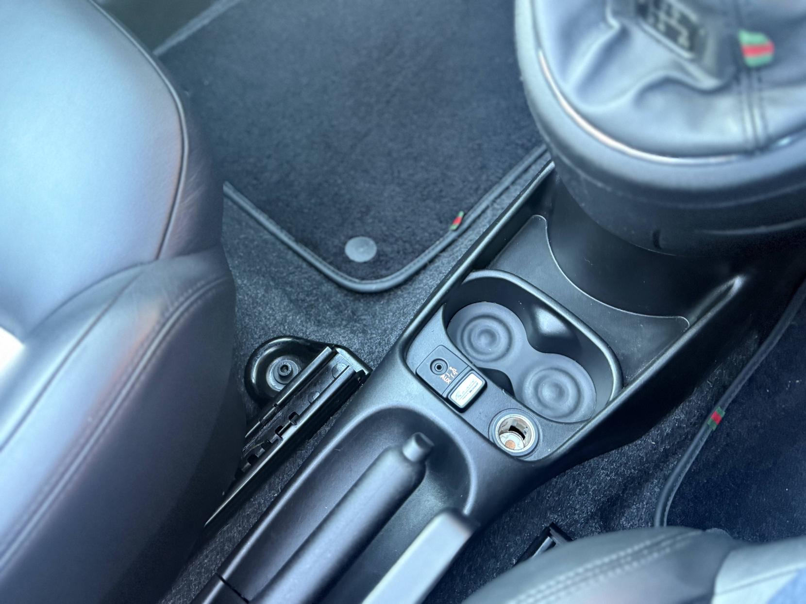 Fiat 500C 1.2 byGucci Convertible 2dr Petrol Manual Euro 5 (s/s) (69 bhp)