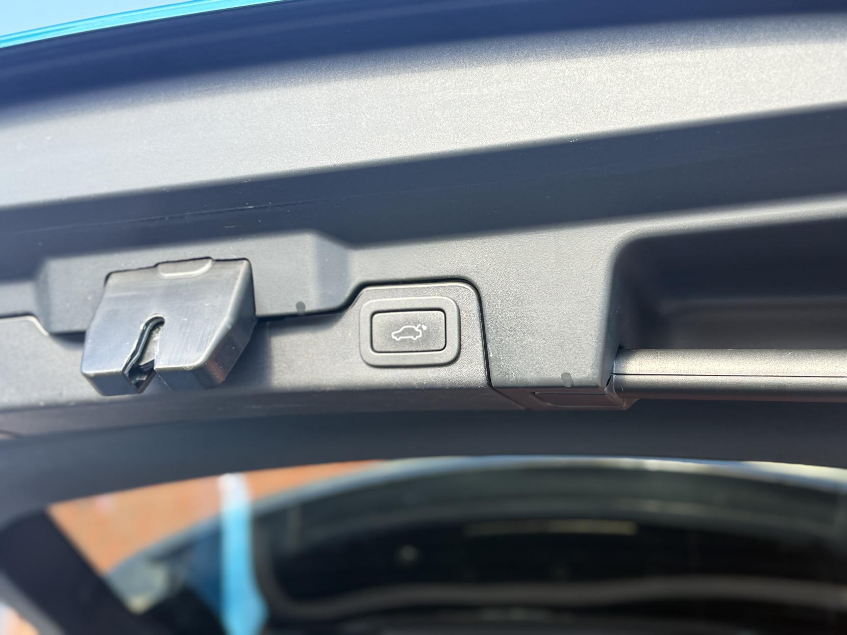 Land Rover Range Rover Evoque 2.0 TD4 Landmark SUV 5dr Diesel Auto 4WD Euro 6 (s/s) (180 ps)