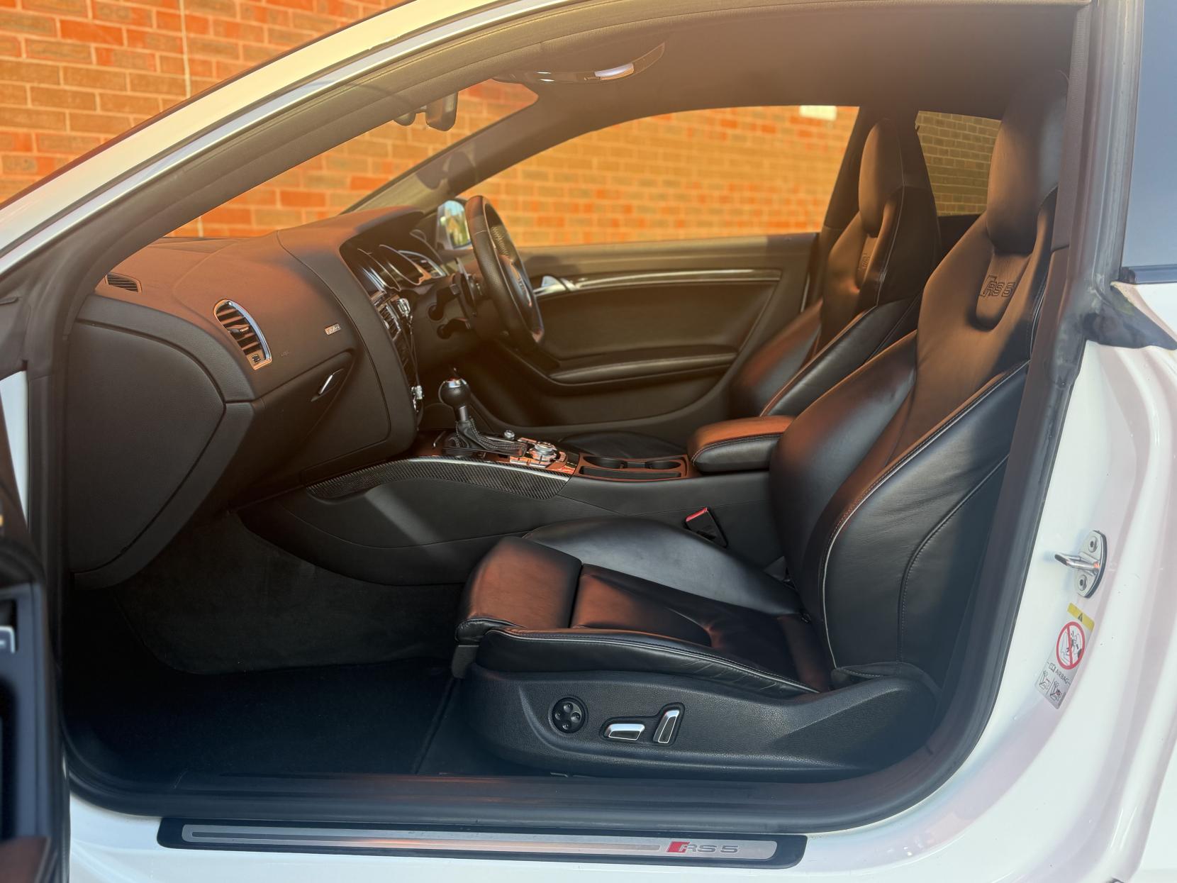 Audi RS5 4.2 FSI V8 Coupe 2dr Petrol S Tronic quattro Euro 5 (450 ps)