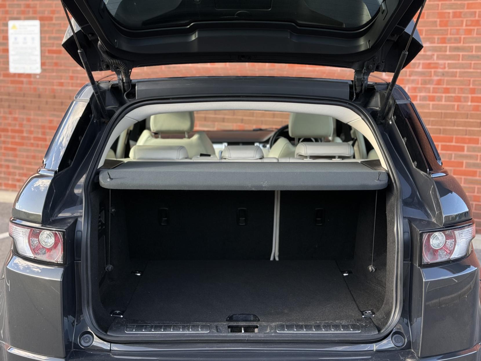 Land Rover Range Rover Evoque 2.2 SD4 Prestige SUV 5dr Diesel Manual 4WD Euro 5 (s/s) (190 ps)