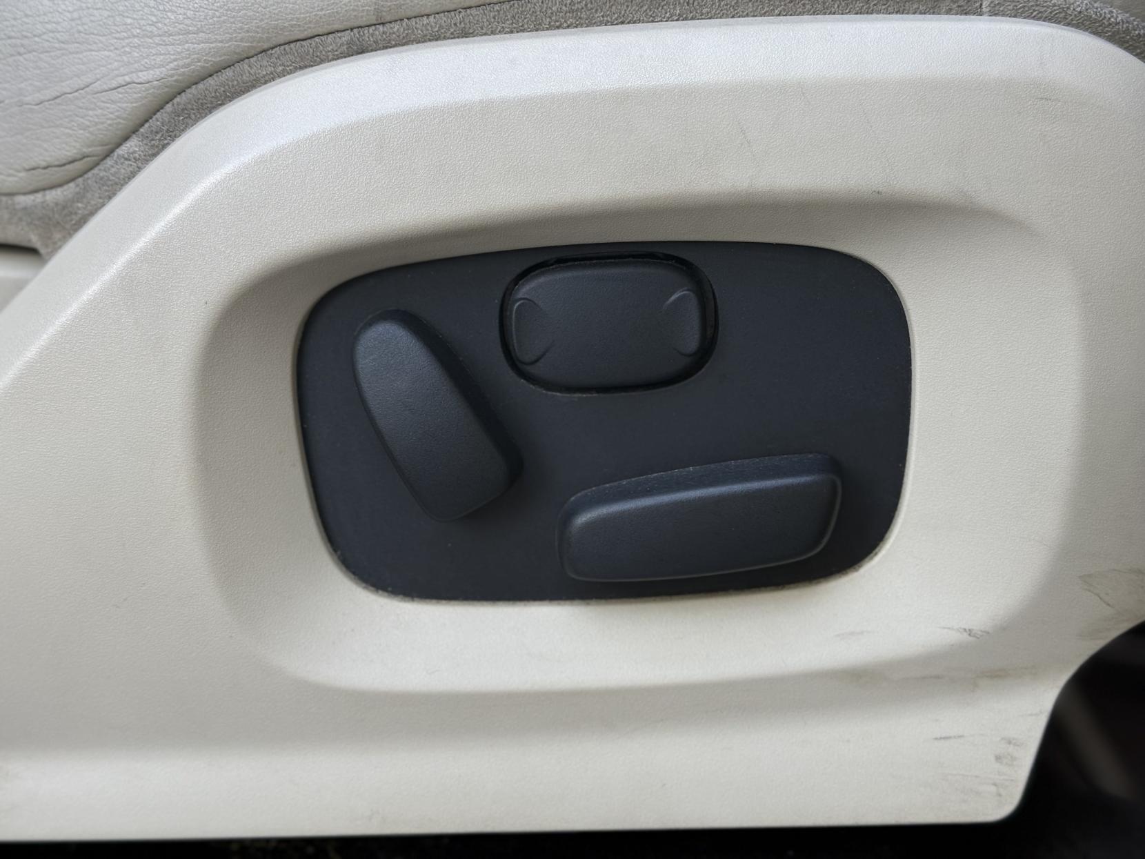 Land Rover Range Rover Evoque 2.2 SD4 Prestige SUV 5dr Diesel Manual 4WD Euro 5 (s/s) (190 ps)