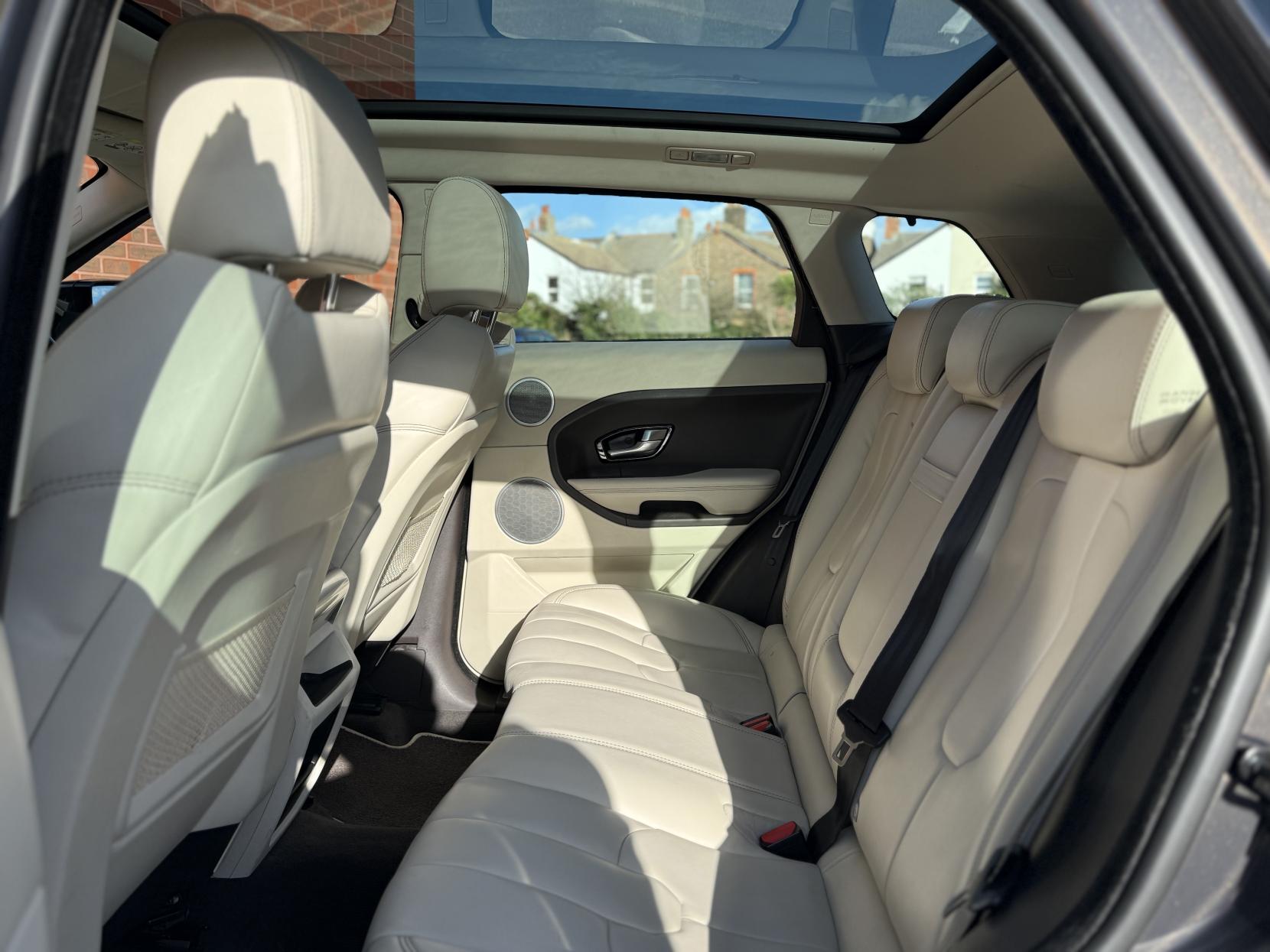 Land Rover Range Rover Evoque 2.2 SD4 Prestige SUV 5dr Diesel Manual 4WD Euro 5 (s/s) (190 ps)