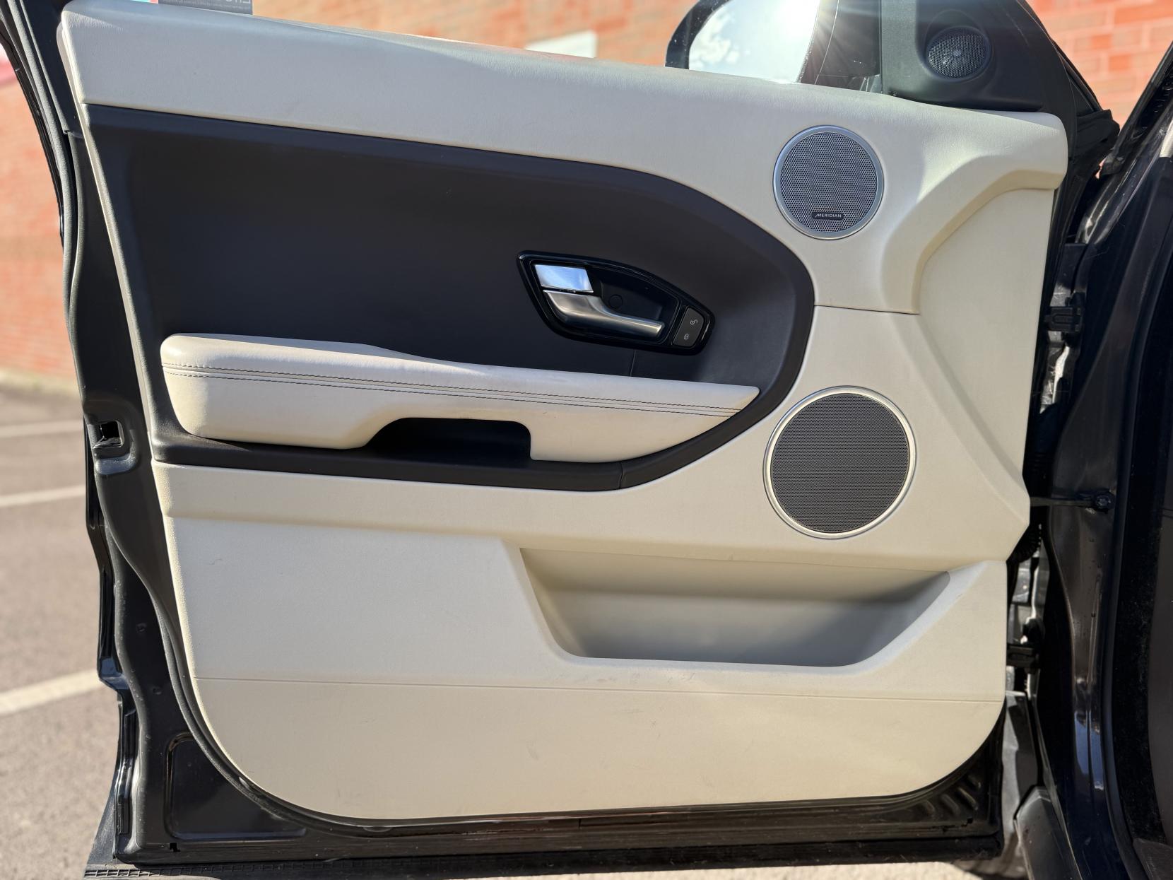 Land Rover Range Rover Evoque 2.2 SD4 Prestige SUV 5dr Diesel Manual 4WD Euro 5 (s/s) (190 ps)