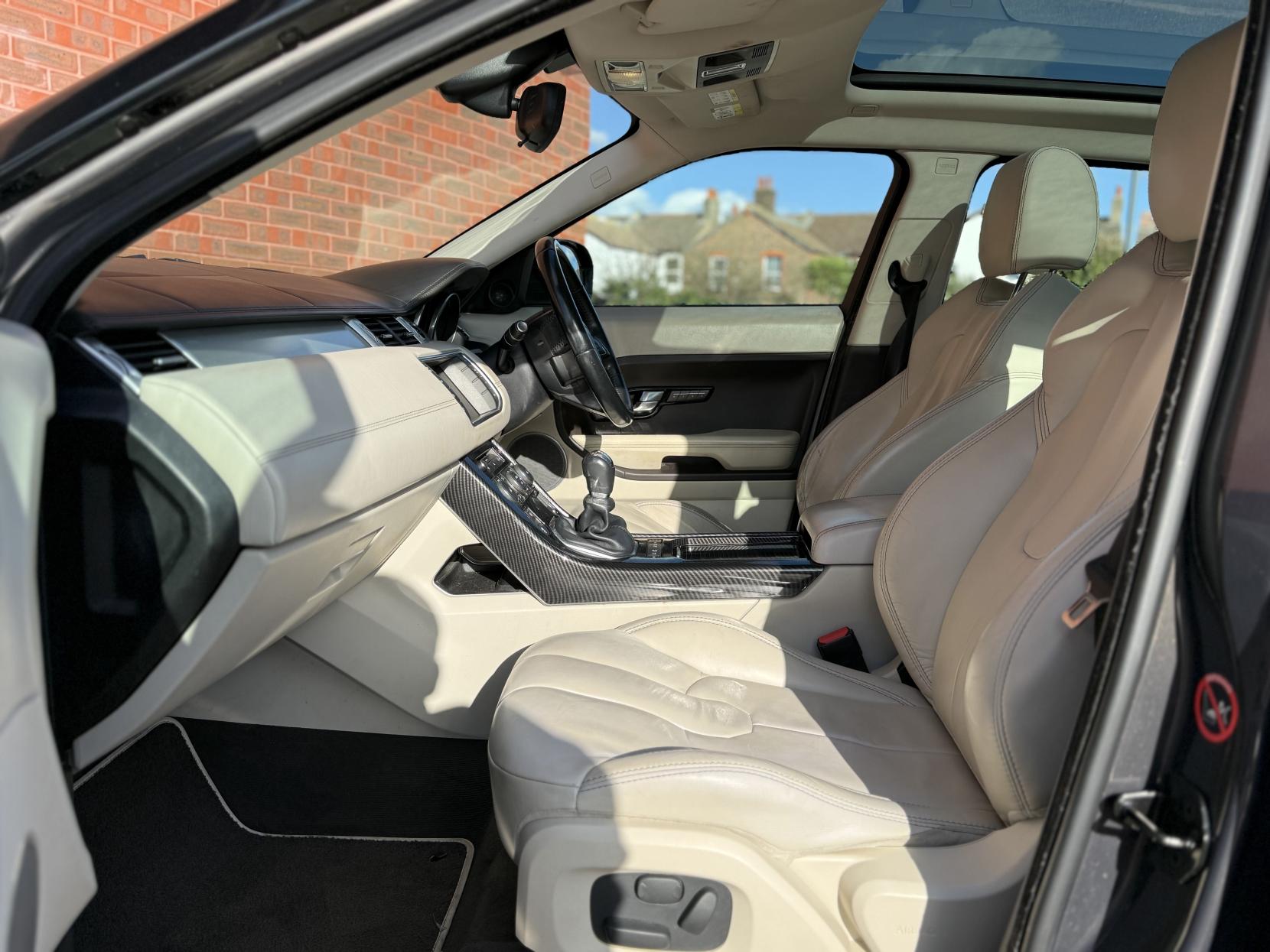 Land Rover Range Rover Evoque 2.2 SD4 Prestige SUV 5dr Diesel Manual 4WD Euro 5 (s/s) (190 ps)