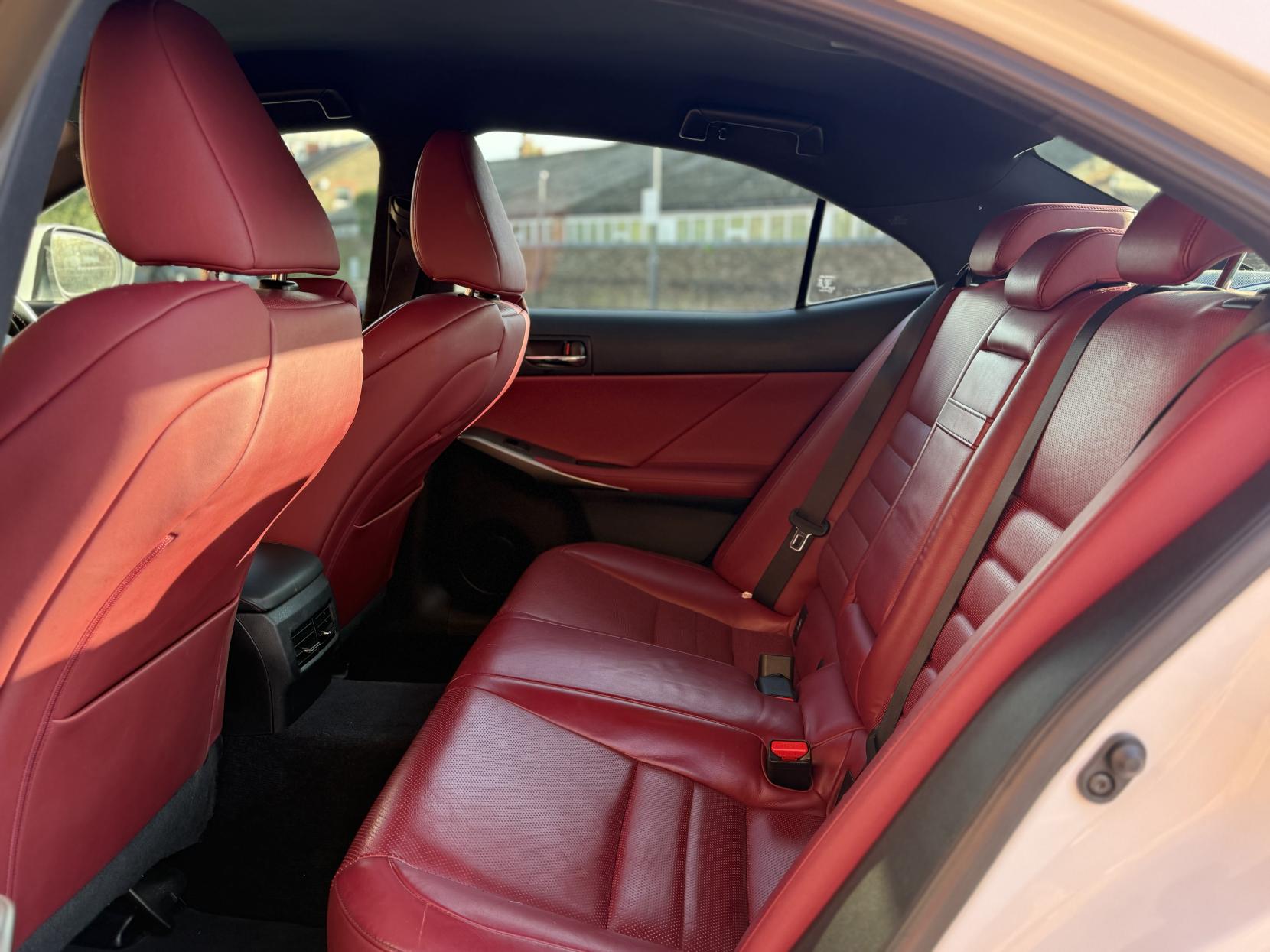 Lexus IS 2.5 300h F Sport Saloon 4dr Petrol Hybrid E-CVT Euro 5 (s/s) (223 ps)