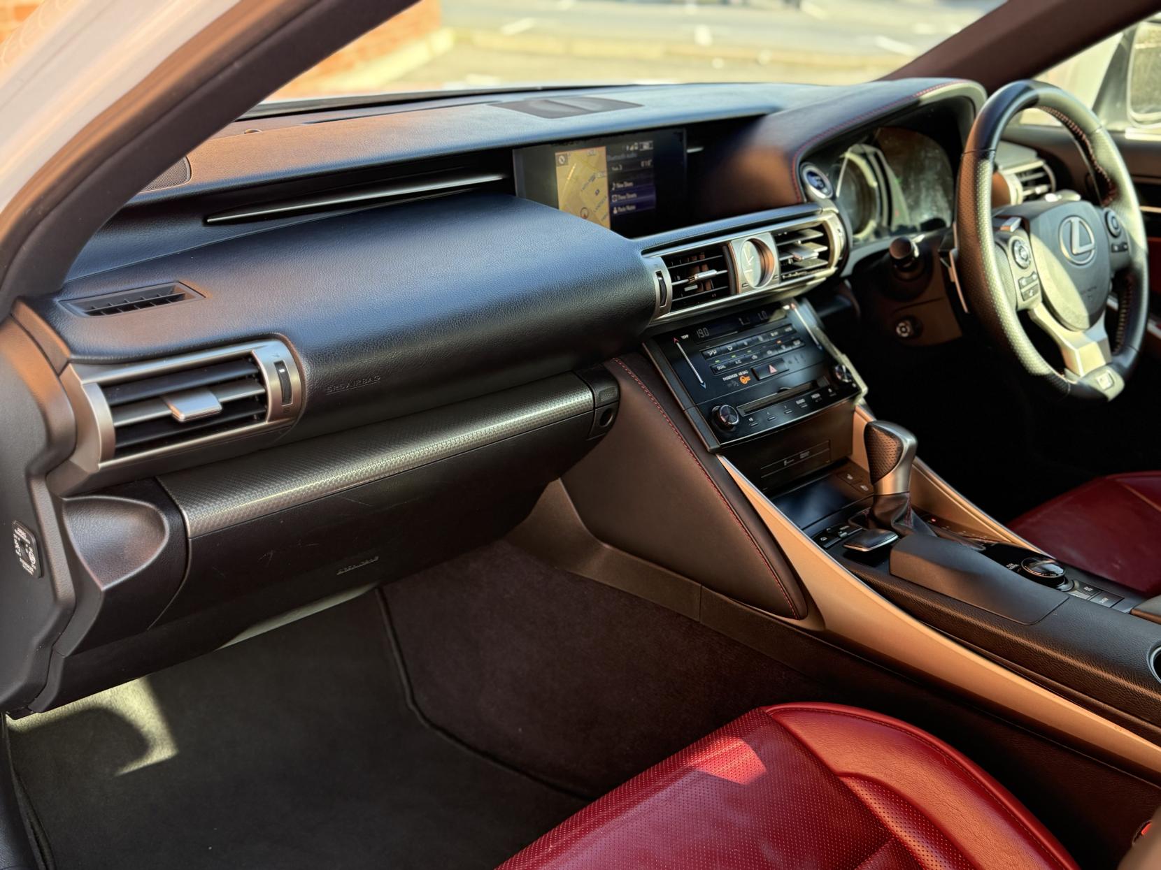 Lexus IS 2.5 300h F Sport Saloon 4dr Petrol Hybrid E-CVT Euro 5 (s/s) (223 ps)