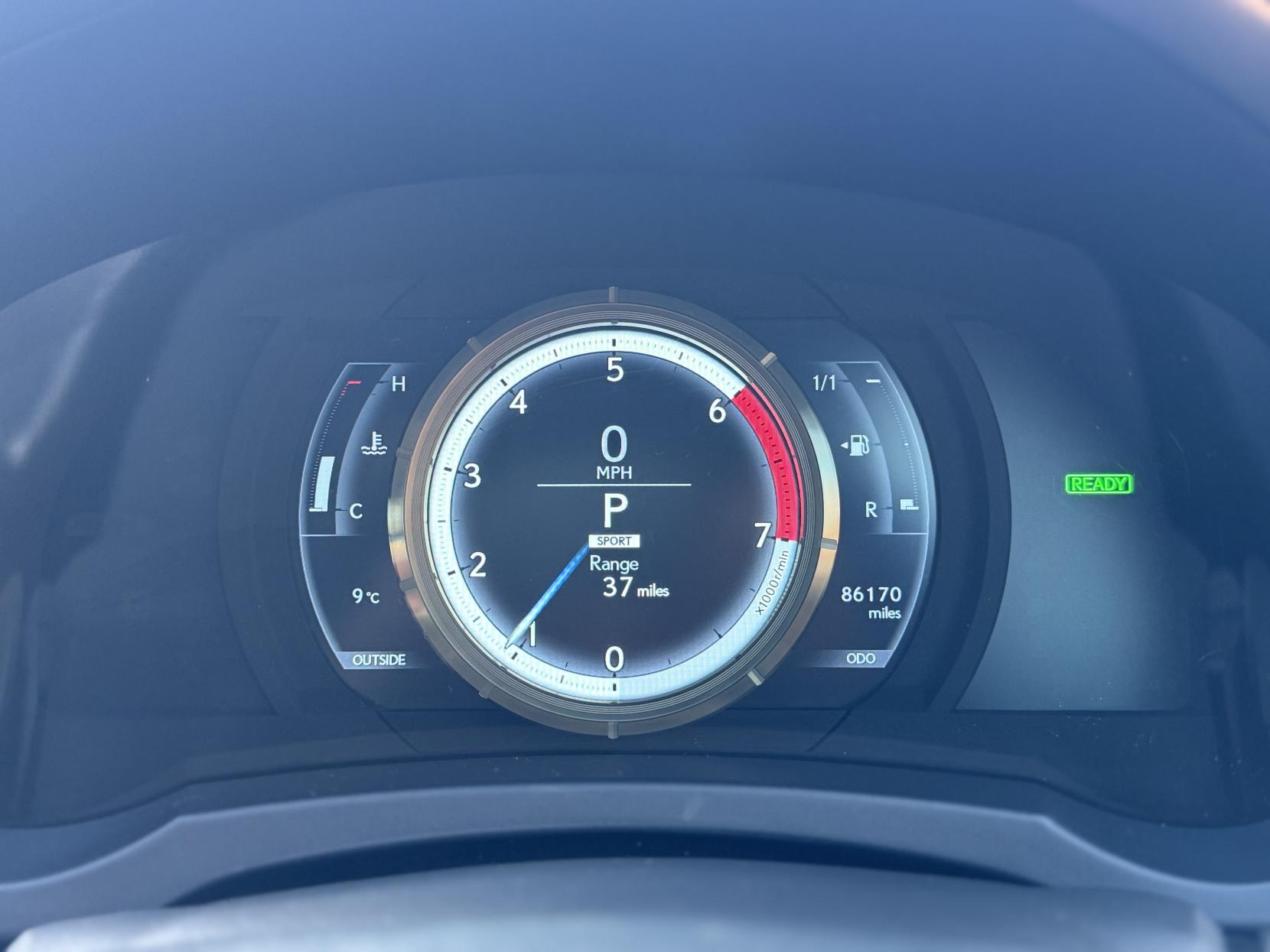 Lexus IS 2.5 300h F Sport Saloon 4dr Petrol Hybrid E-CVT Euro 5 (s/s) (223 ps)