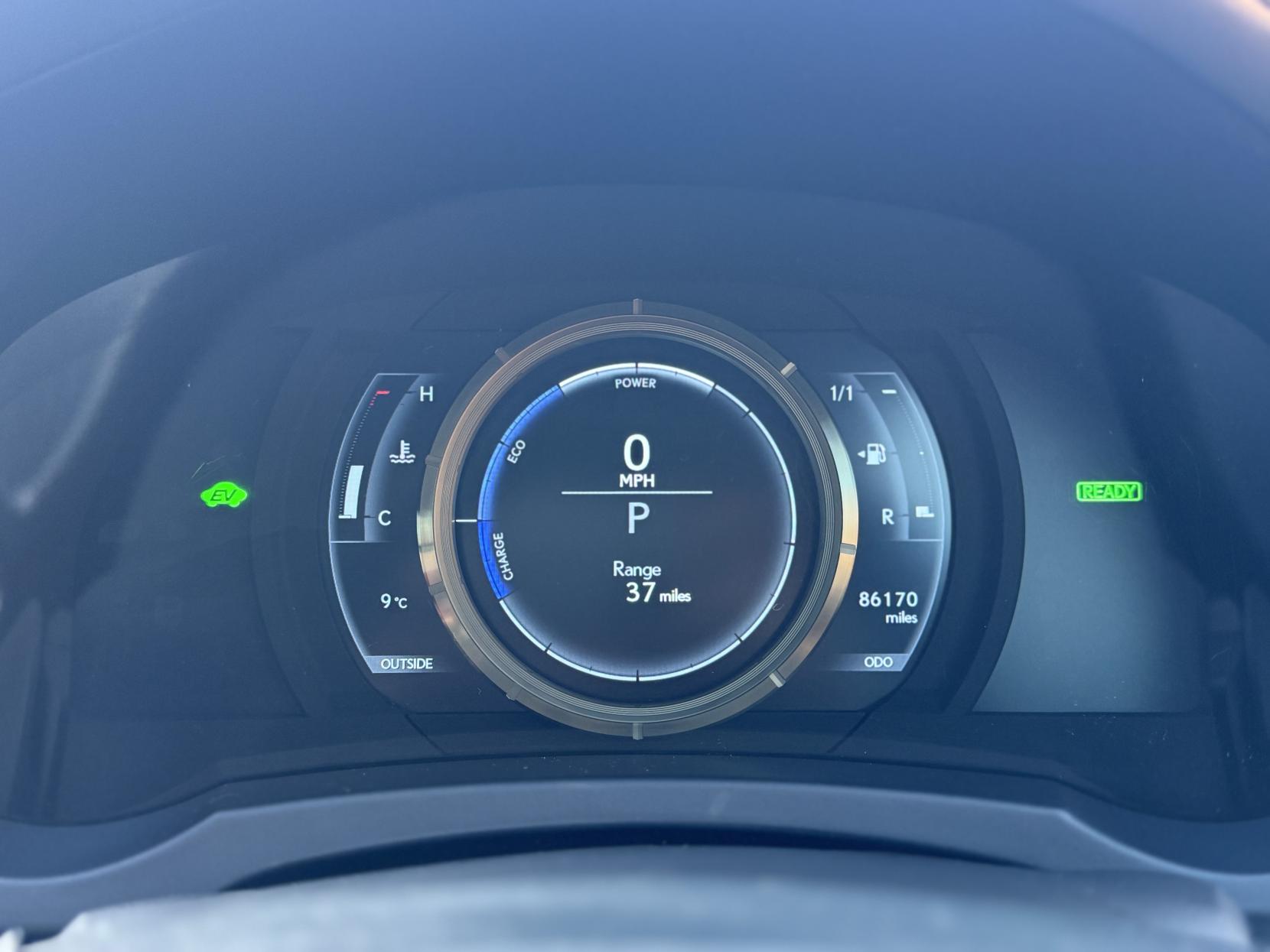 Lexus IS 2.5 300h F Sport Saloon 4dr Petrol Hybrid E-CVT Euro 5 (s/s) (223 ps)