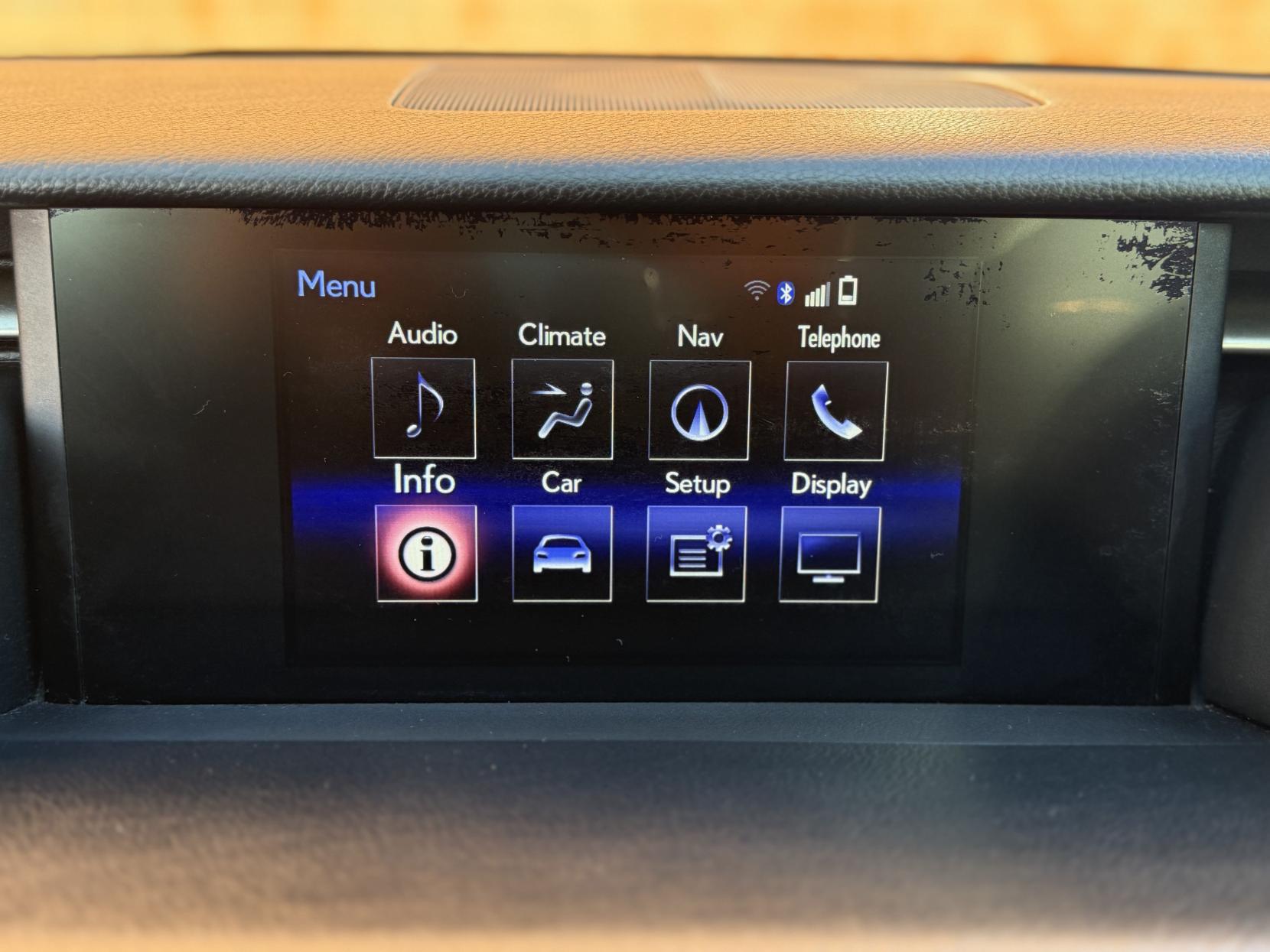 Lexus IS 2.5 300h F Sport Saloon 4dr Petrol Hybrid E-CVT Euro 5 (s/s) (223 ps)