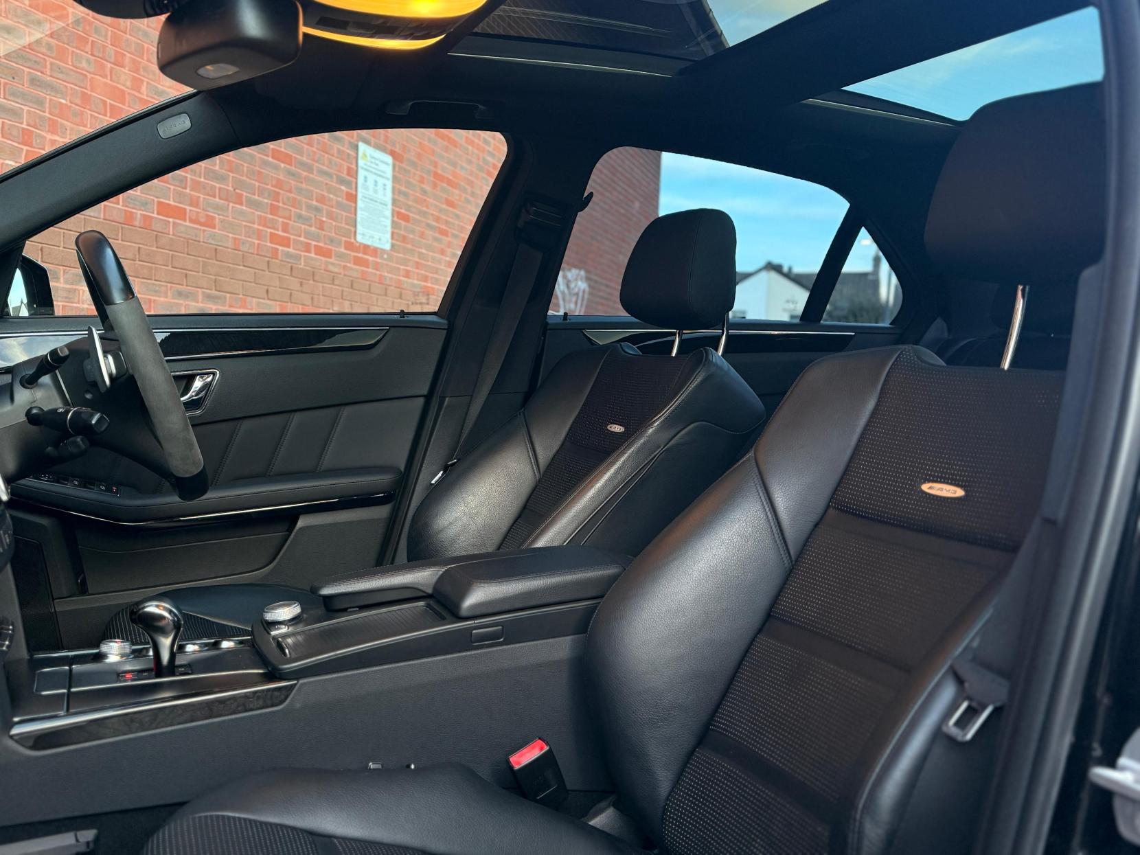 Mercedes-Benz E Class 6.2 E63 V8 AMG Saloon 4dr Petrol G-Tronic Euro 5 (525 ps)