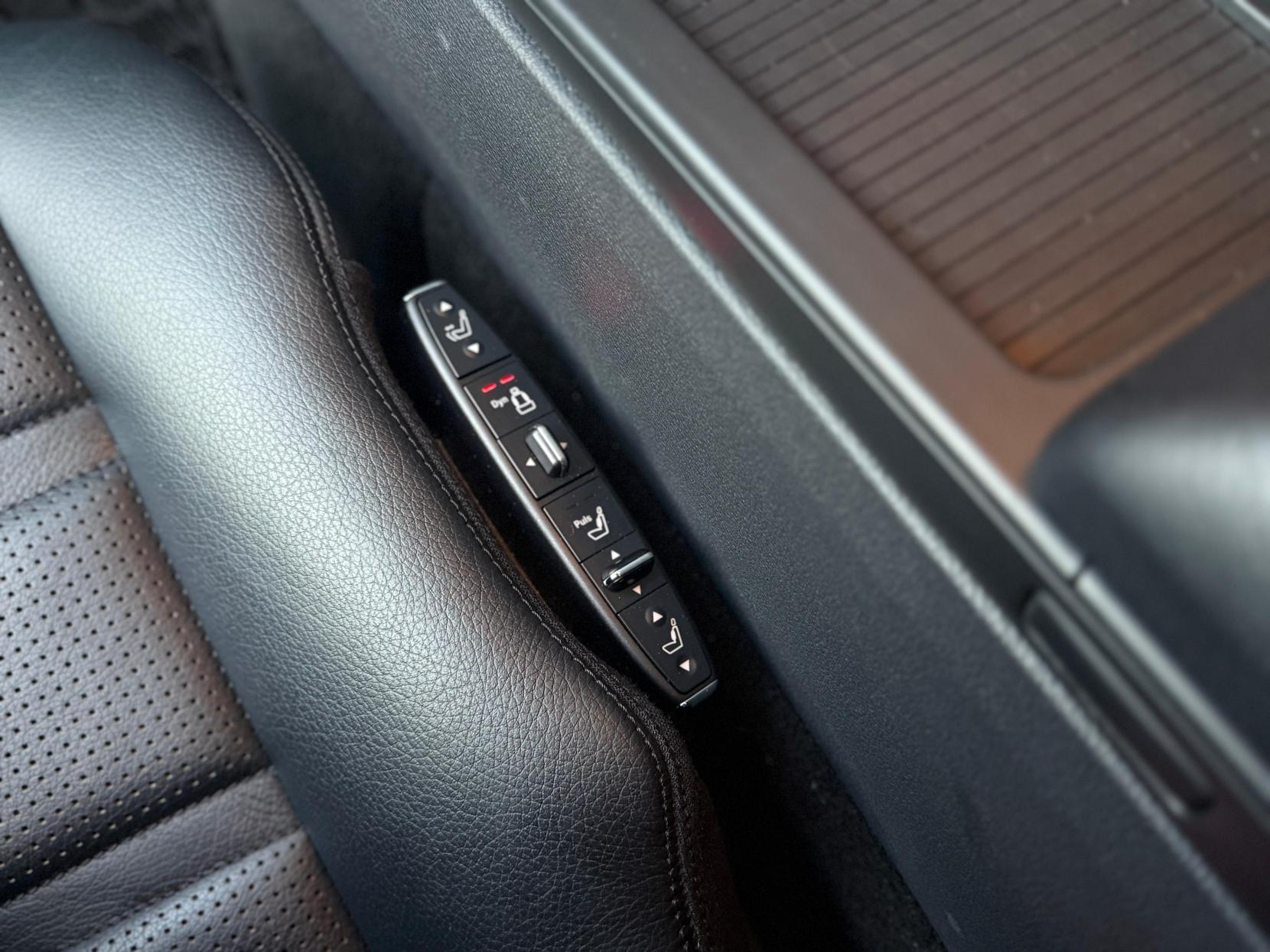 Mercedes-Benz E Class 6.2 E63 V8 AMG Saloon 4dr Petrol G-Tronic Euro 5 (525 ps)