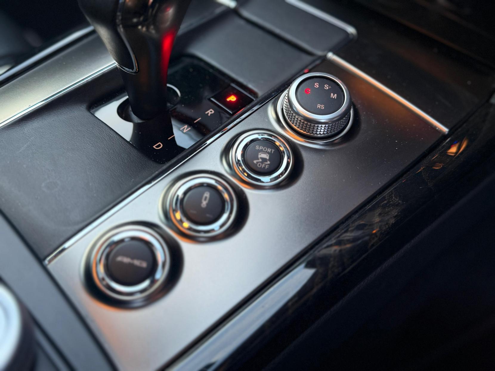 Mercedes-Benz E Class 6.2 E63 V8 AMG Saloon 4dr Petrol G-Tronic Euro 5 (525 ps)